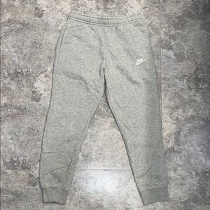 Men’s Nike Club Fleece Joggers (size Mens medium)
